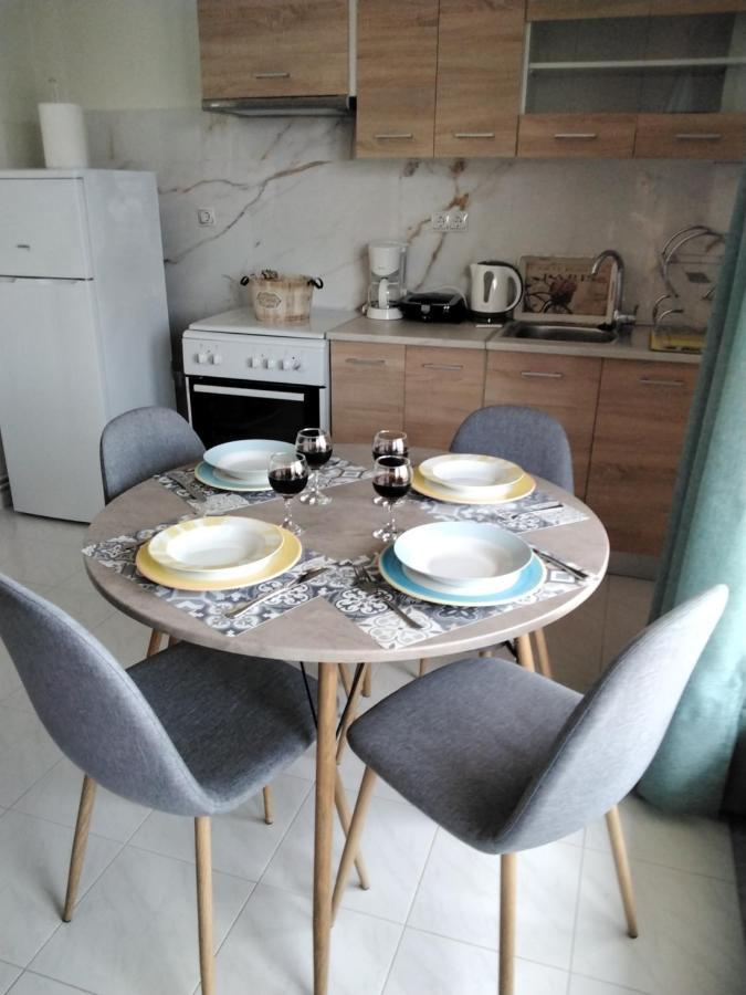 דירות פרבזה Αlexandras House מראה חיצוני תמונה