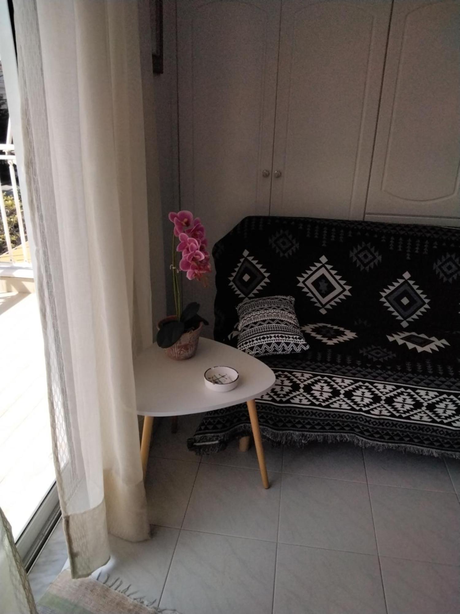 דירות פרבזה Αlexandras House מראה חיצוני תמונה