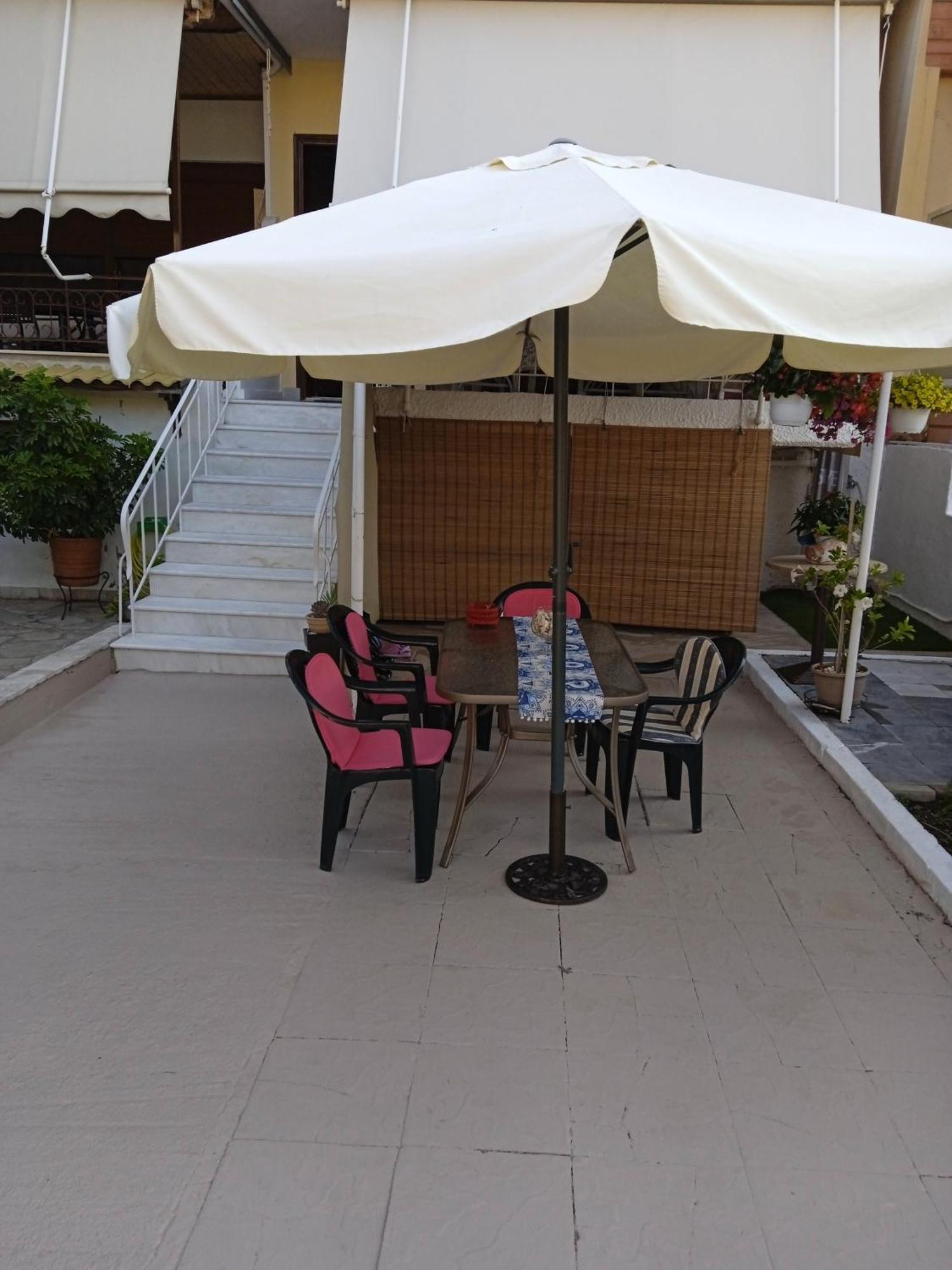 דירות פרבזה Αlexandras House מראה חיצוני תמונה