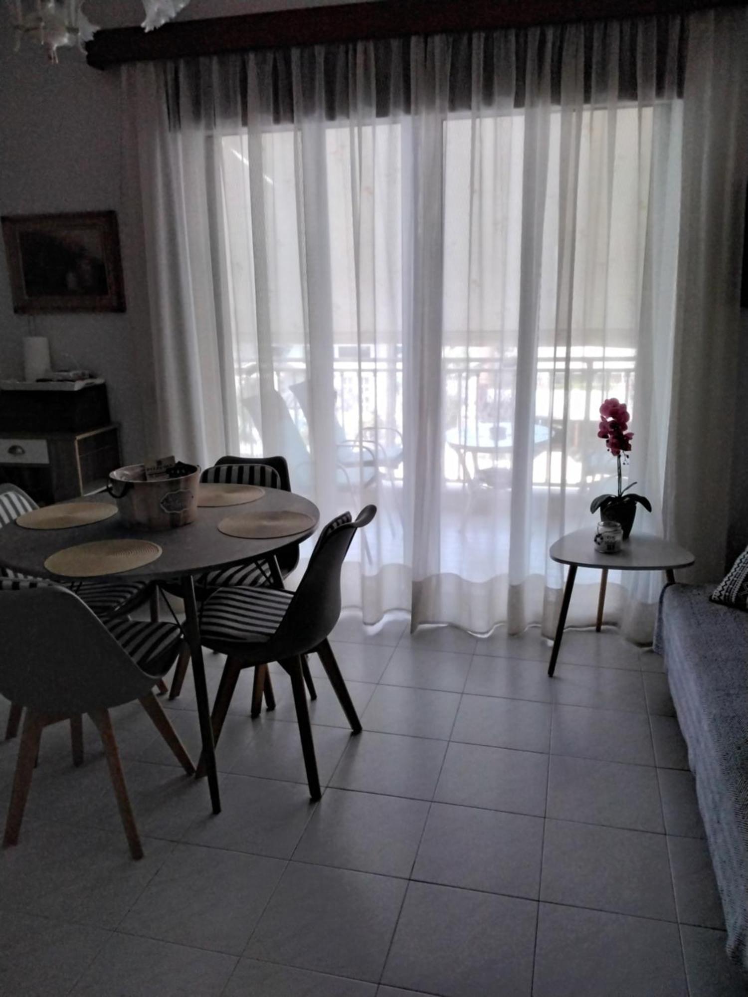 דירות פרבזה Αlexandras House מראה חיצוני תמונה
